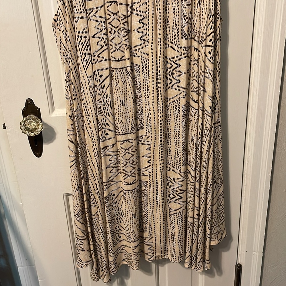 Midi dress, size large! Great condition! - Picture 8 of 8
